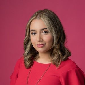 Meet your Posher, Alexandra